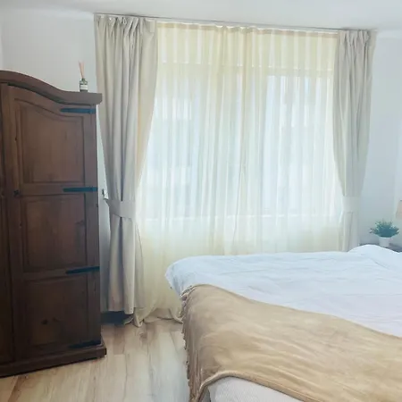 Appartement In Bansko, Very Close To The Gondola Bansko